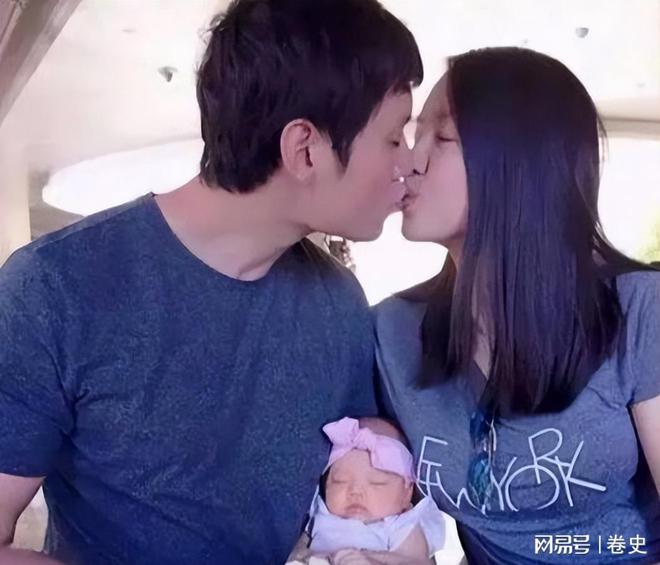 怀孕6个月上春晚站C位真人生赢家AG真人艳压奚梦瑶拒嫁30亿豪门(图21)