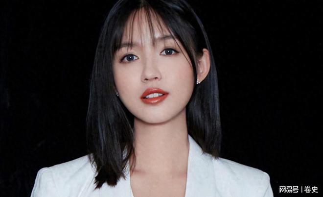 怀孕6个月上春晚站C位真人生赢家AG真人艳压奚梦瑶拒嫁30亿豪门(图13)